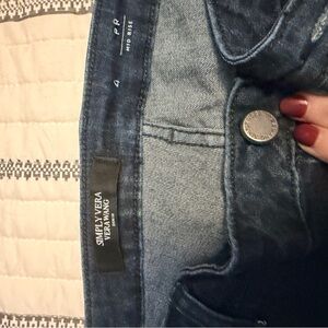 Simply Vera Vera Wang Women's Dark Blue High Rise Jean Capri